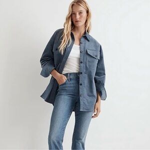 Madewell slate blue corduroy twill over sized shirt jacket w/pockets. Size XS